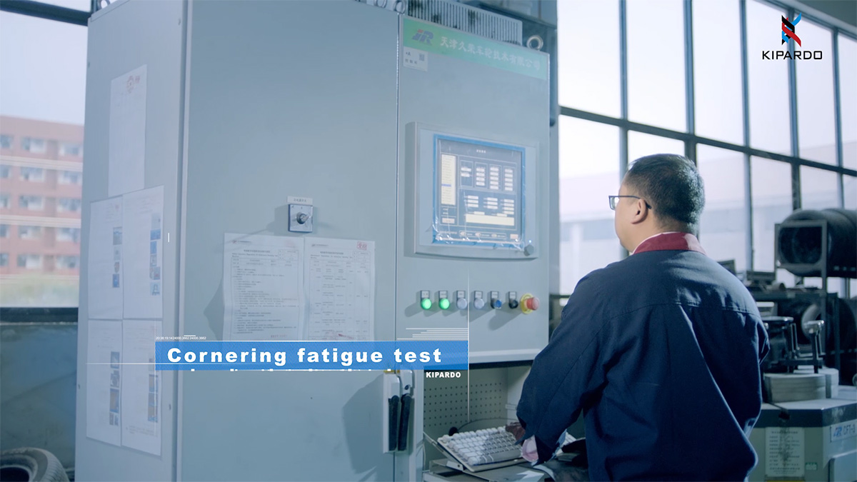 Cornering fatigue test